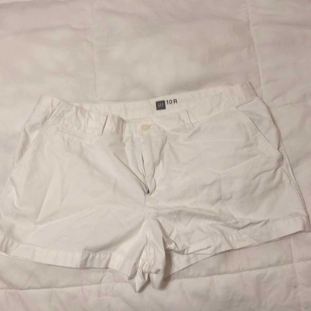 gap shorts